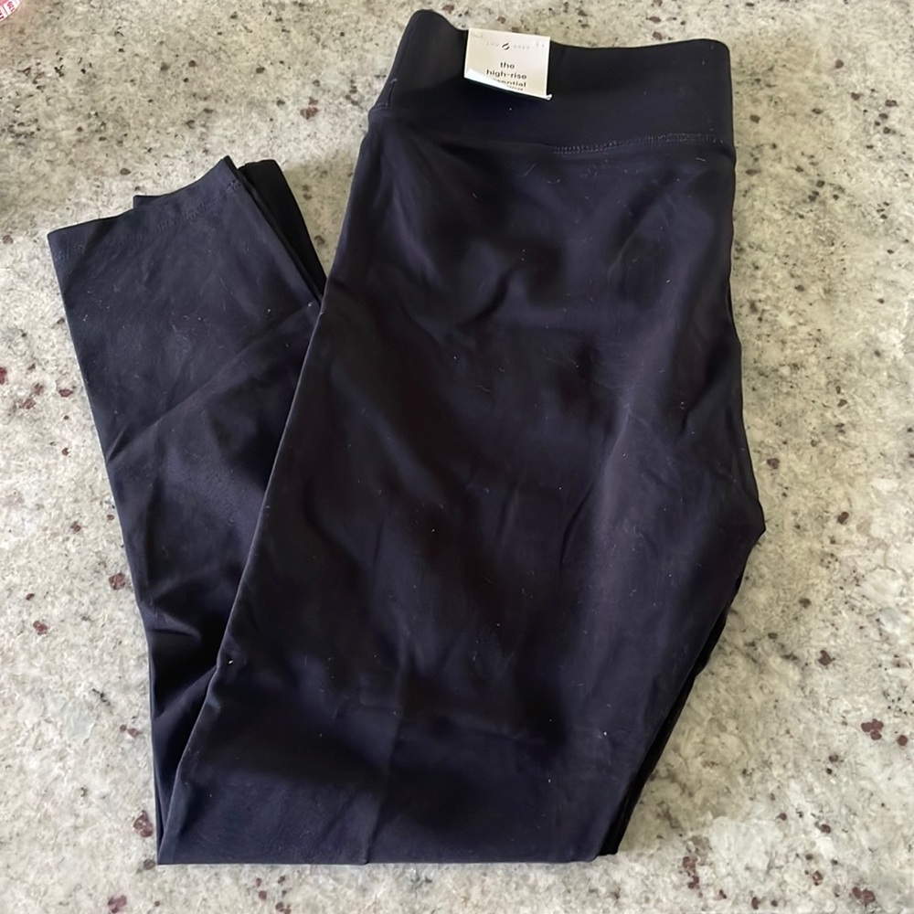 NWT Lou & Grey High Rose Essential Leggings L